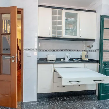 Village By Lovelystay Lägenhet *