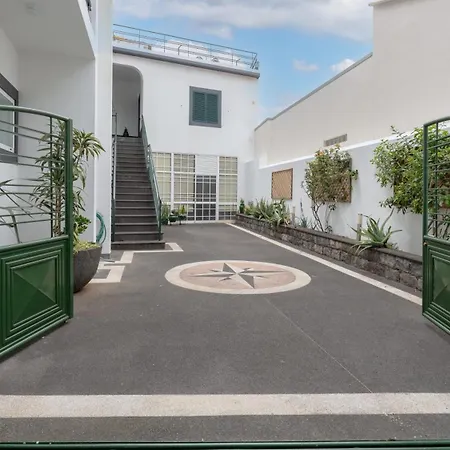 Lägenhet Village By Lovelystay