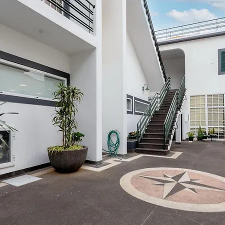 Village By Lovelystay Lägenhet